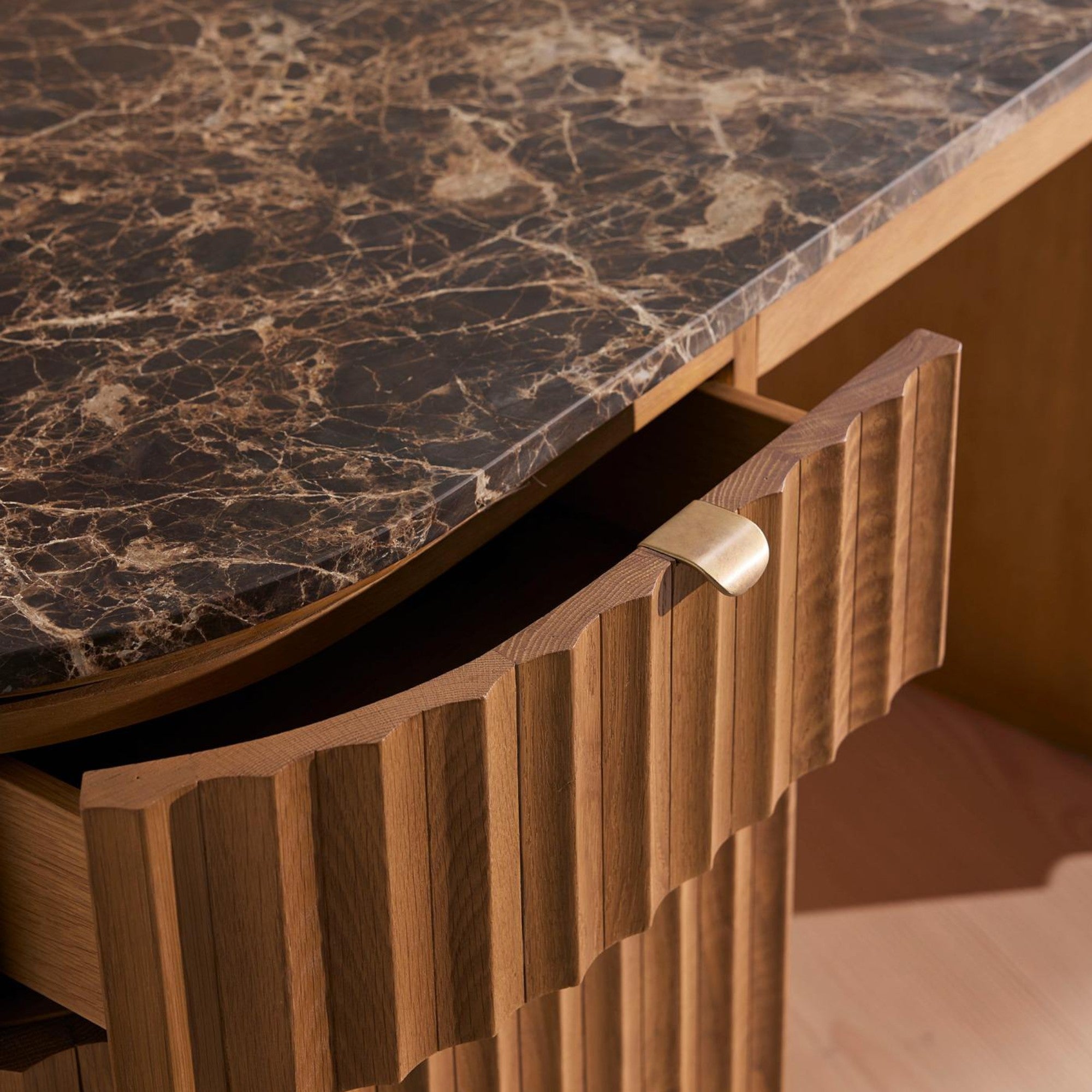 Raiton Desk