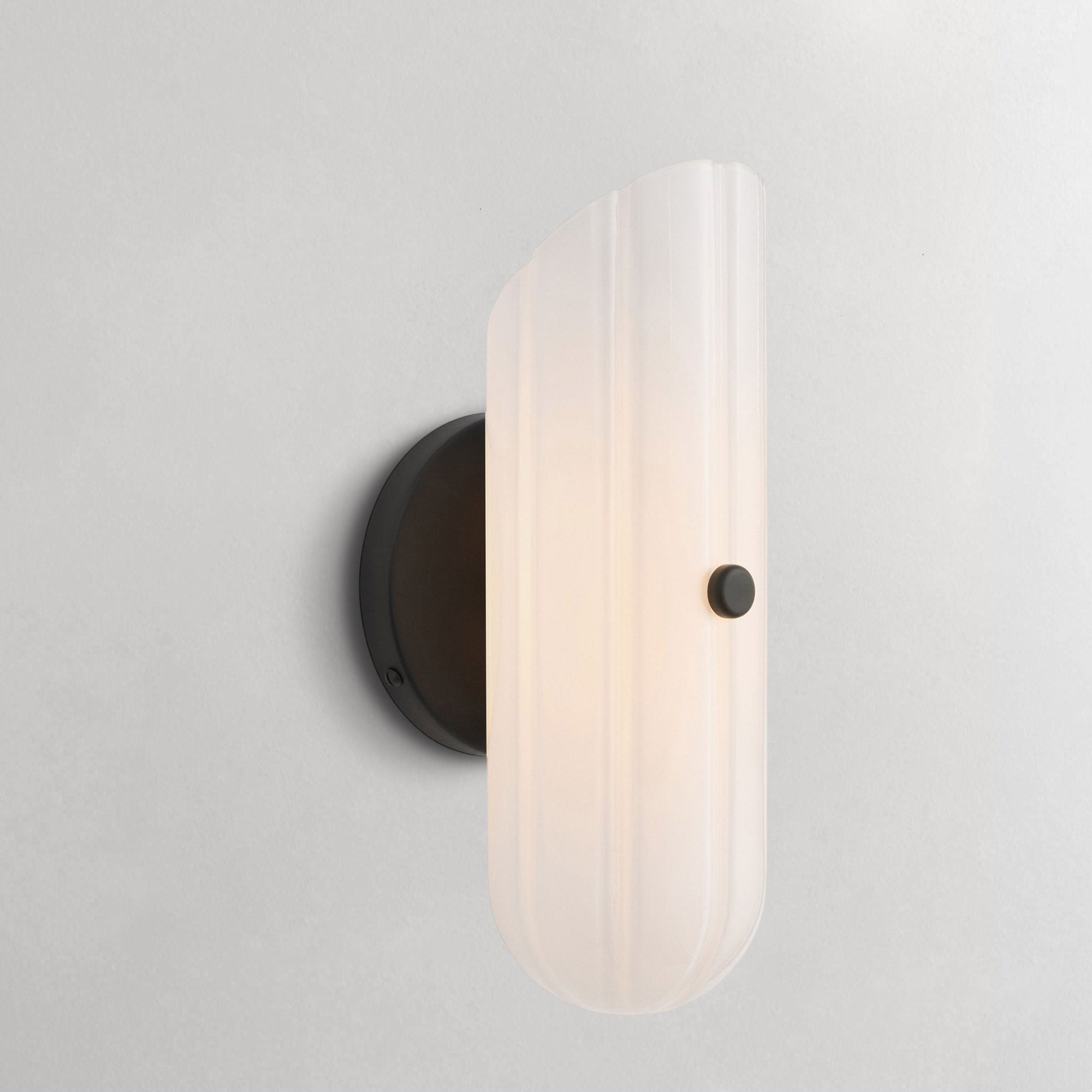 Velmora LED Sconce