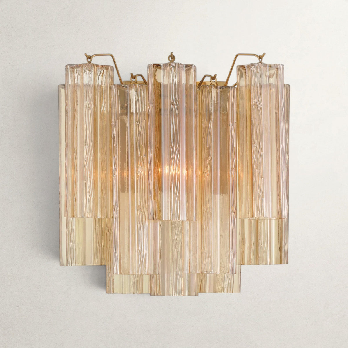 Adelis Sconce