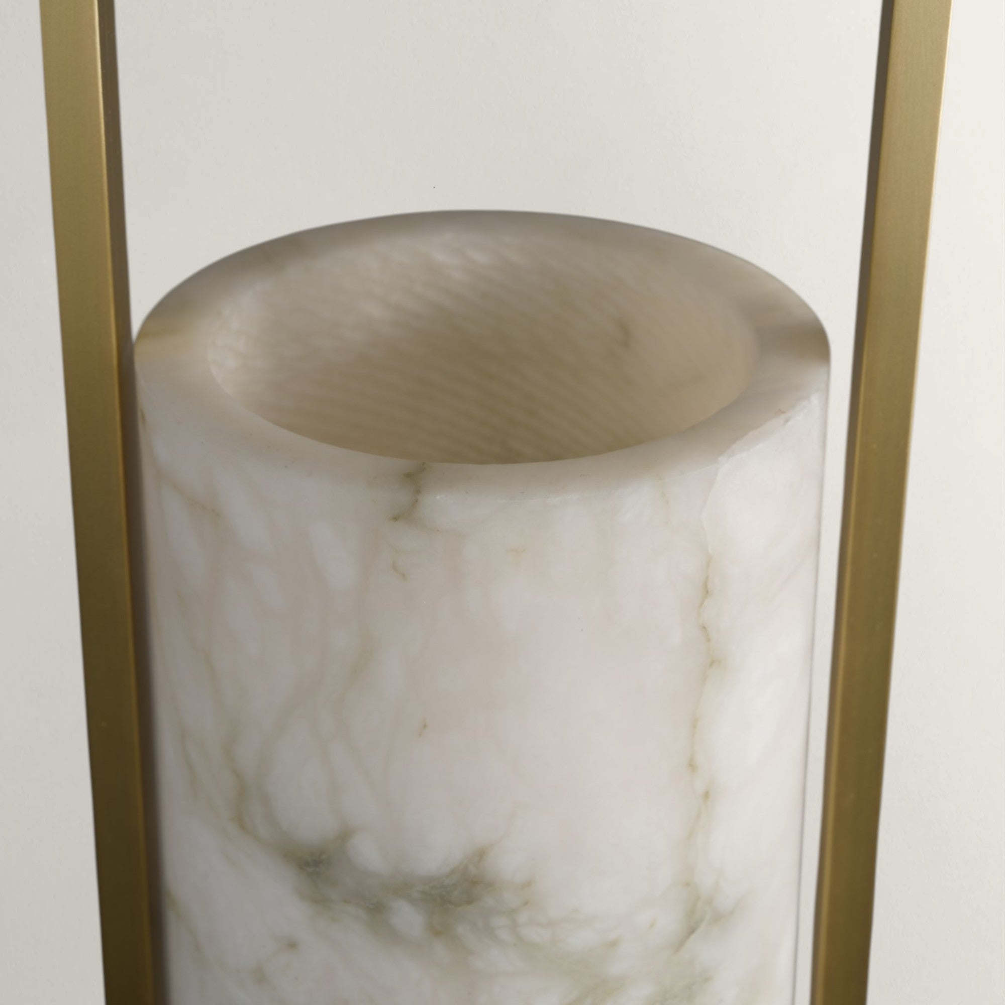 Valen Alabaster Loop Pendant