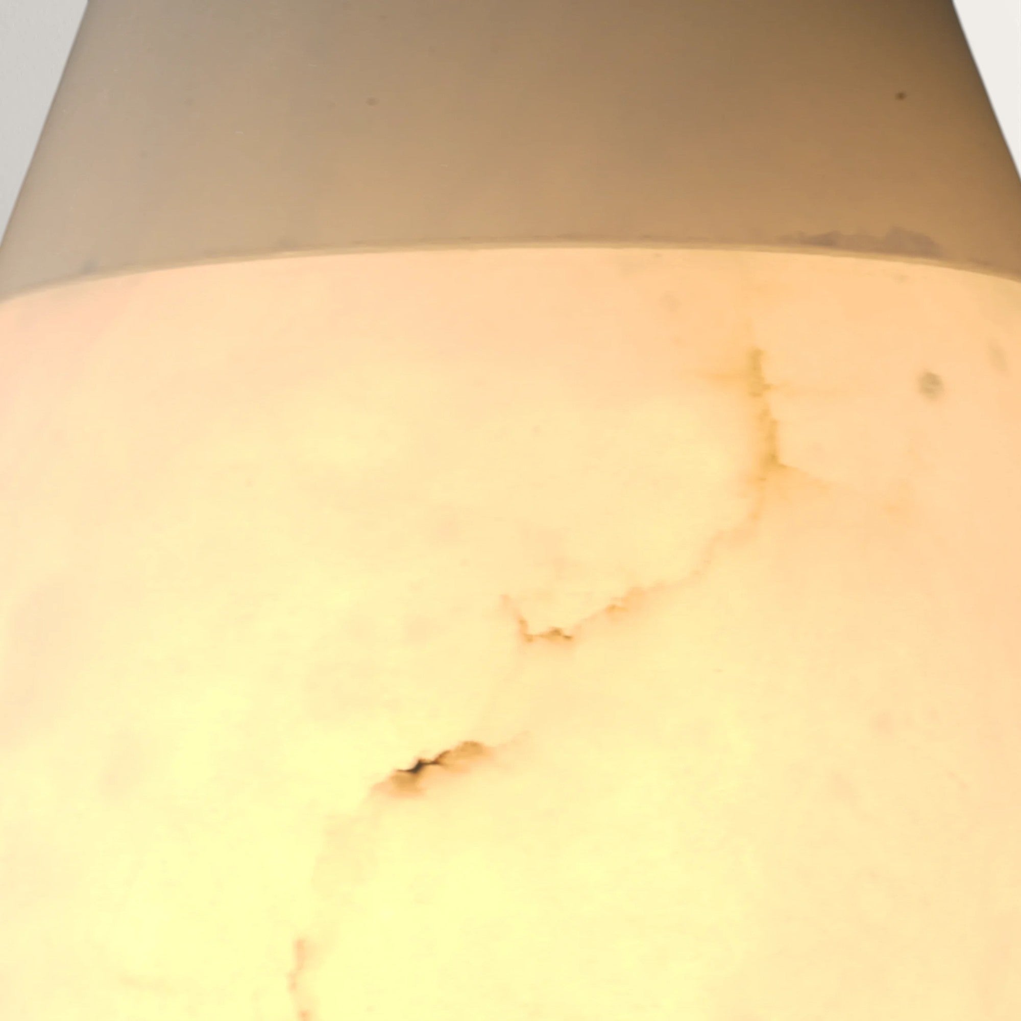 Aurlis Alabaster Water-Drop Pendant